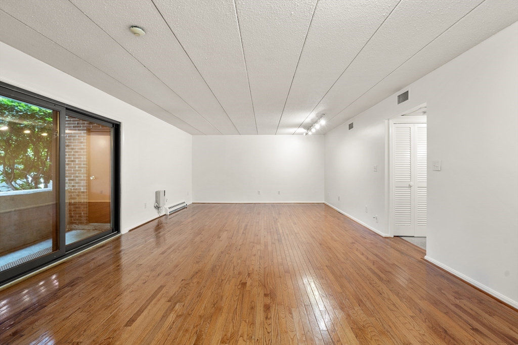 43 Angleside Road, Unit 2 Waltham, MA 02453 - Photo 3 of 24 Gallery Image 3