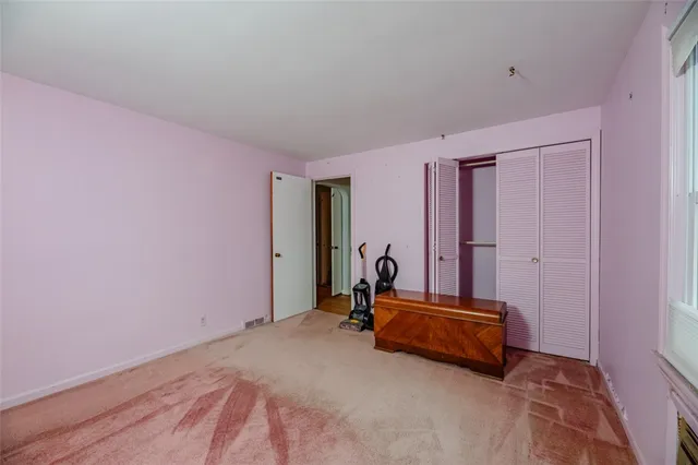 $159,000 | 385 Pemberton Road, Irondequoit, NY 14622