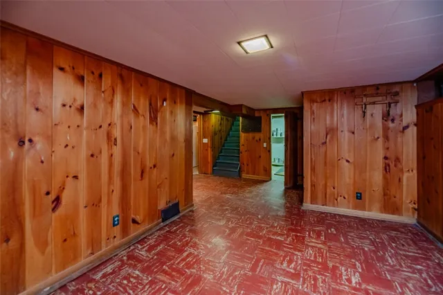 $159,000 | 385 Pemberton Road, Irondequoit, NY 14622