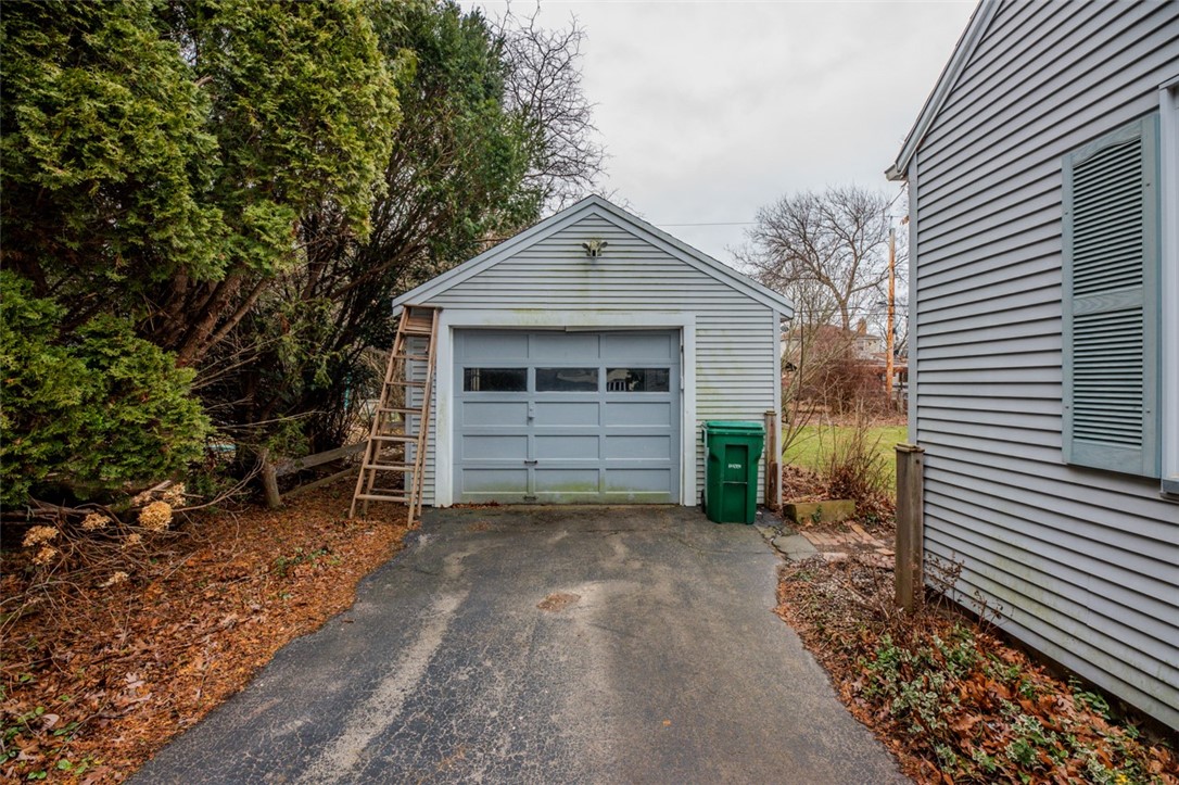 385 Pemberton Road Irondequoit, NY 14622 - Photo 37 of 40