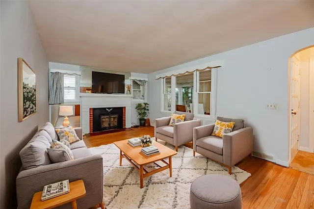 $159,000 | 385 Pemberton Road, Irondequoit, NY 14622