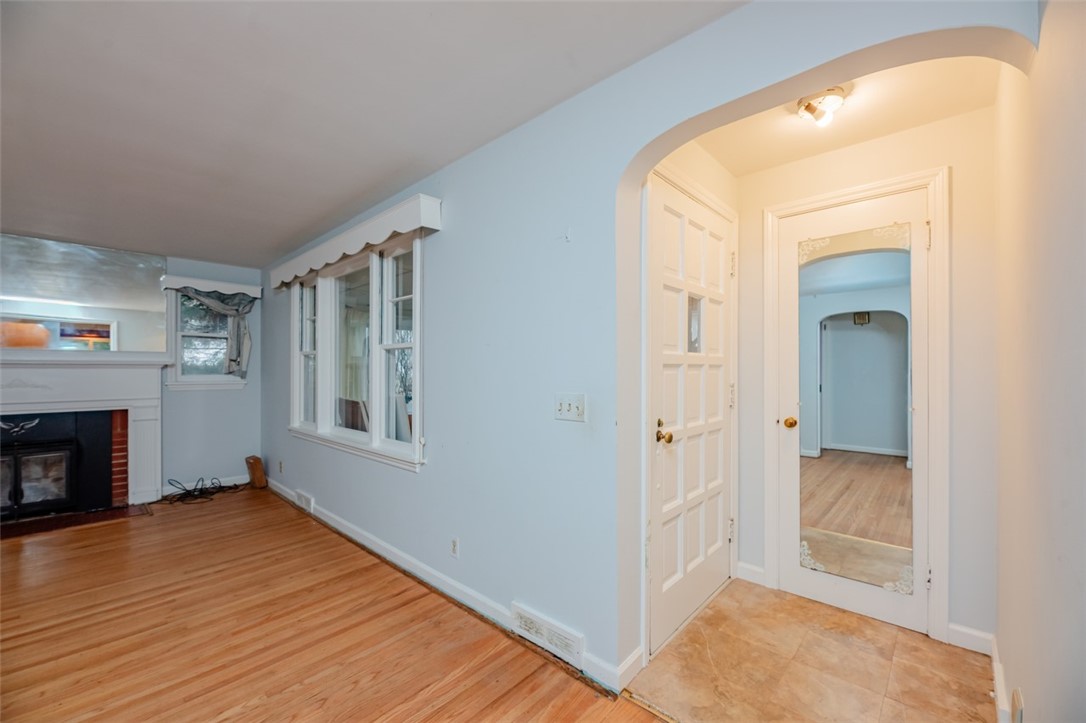 385 Pemberton Road Irondequoit, NY 14622 - Photo 7 of 40