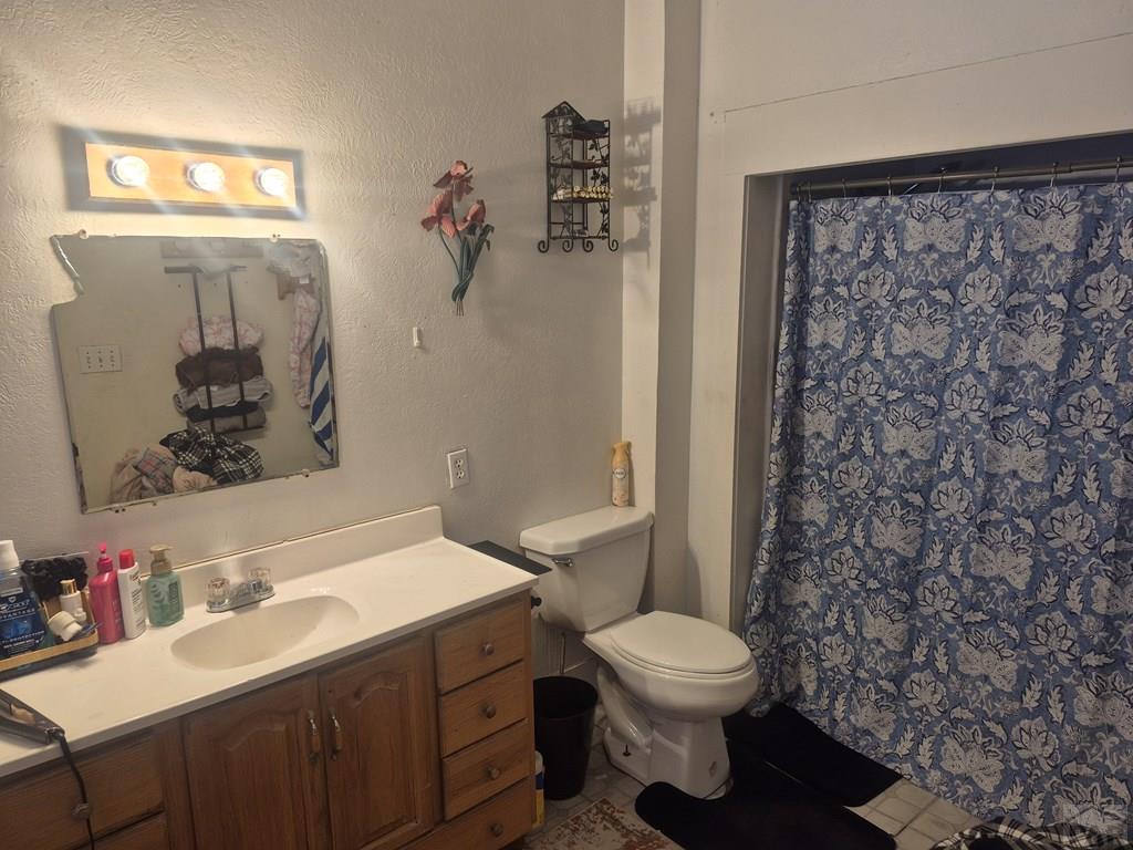 410 Raton Avenue La Junta, CO 81050 - Photo 9 of 23