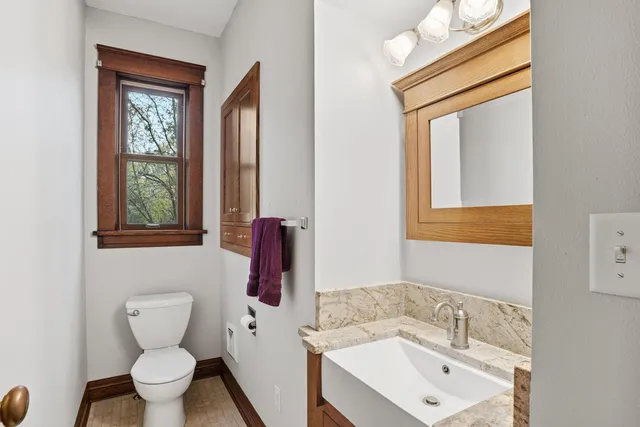 $599,900 | 19383 Babcock Avenue, Lester Prairie, MN 55354