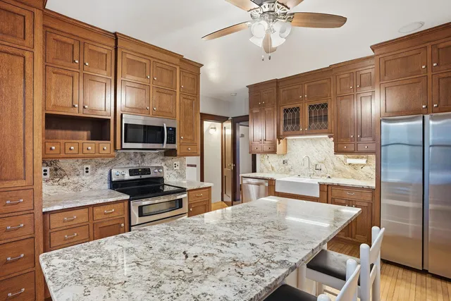 $599,900 | 19383 Babcock Avenue, Lester Prairie, MN 55354