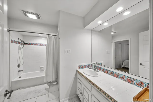 $2,450 | 1130 River Vista West, San Antonio, TX 78216