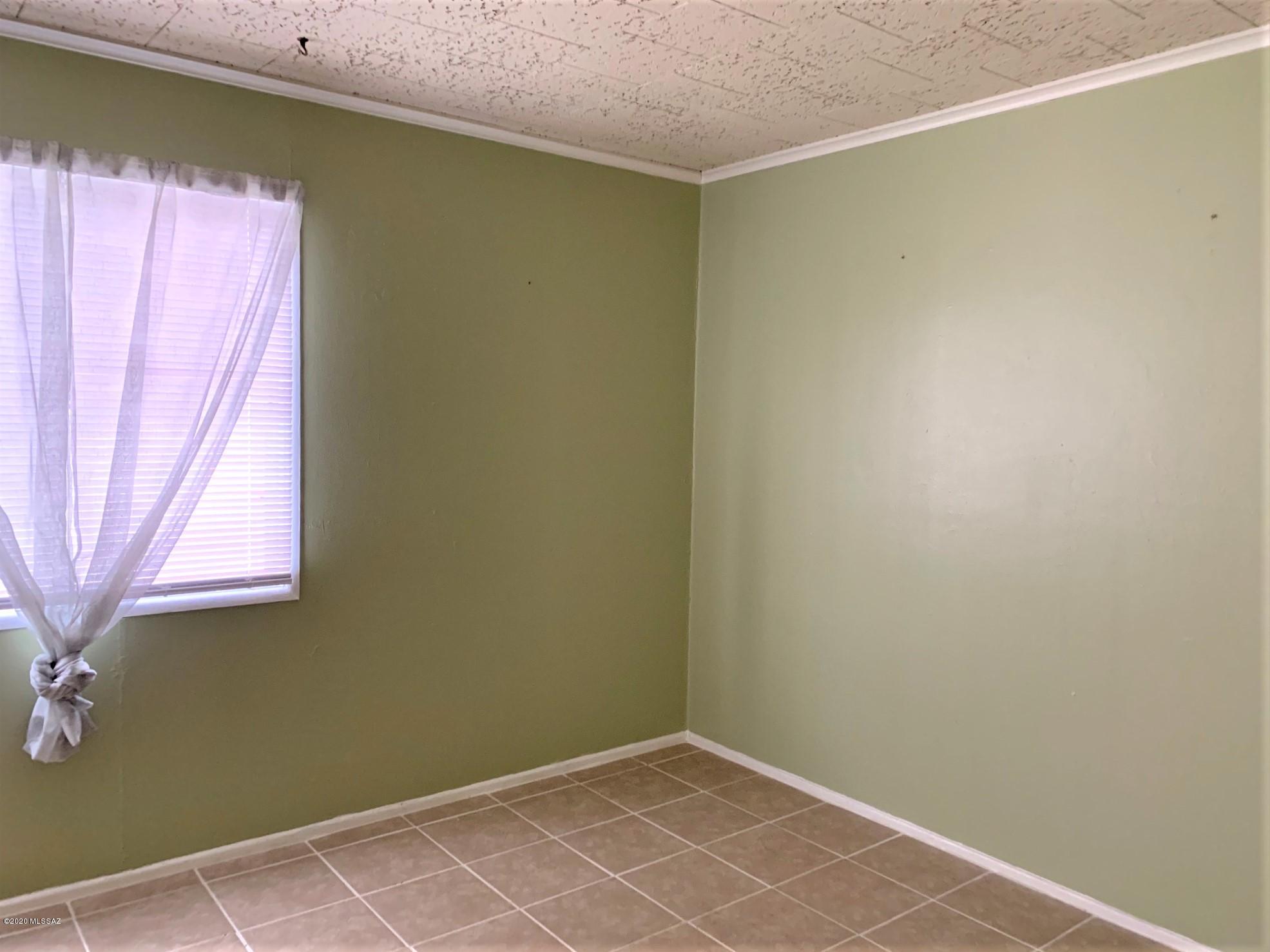 681 East McNeil Road Benson, AZ 85602 - Photo 5 of 17