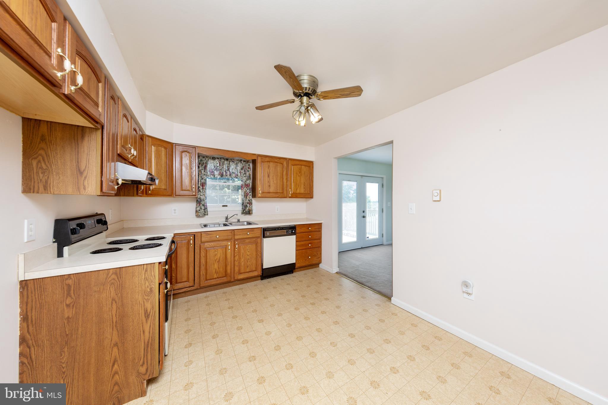 4591 Delta Road Delta, PA 17314 - Photo 22 of 39 KITCHEN