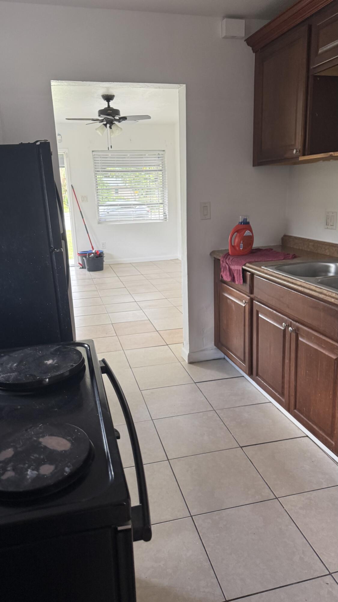 212 Northwest 8th Avenue Delray Beach, FL 33444 - Photo 5 of 17 IMG_3952