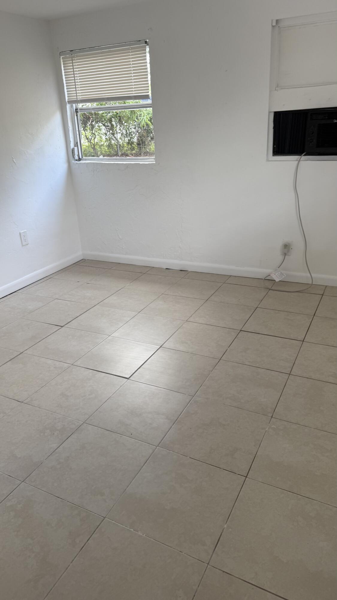 212 Northwest 8th Avenue Delray Beach, FL 33444 - Photo 6 of 17 IMG_3953