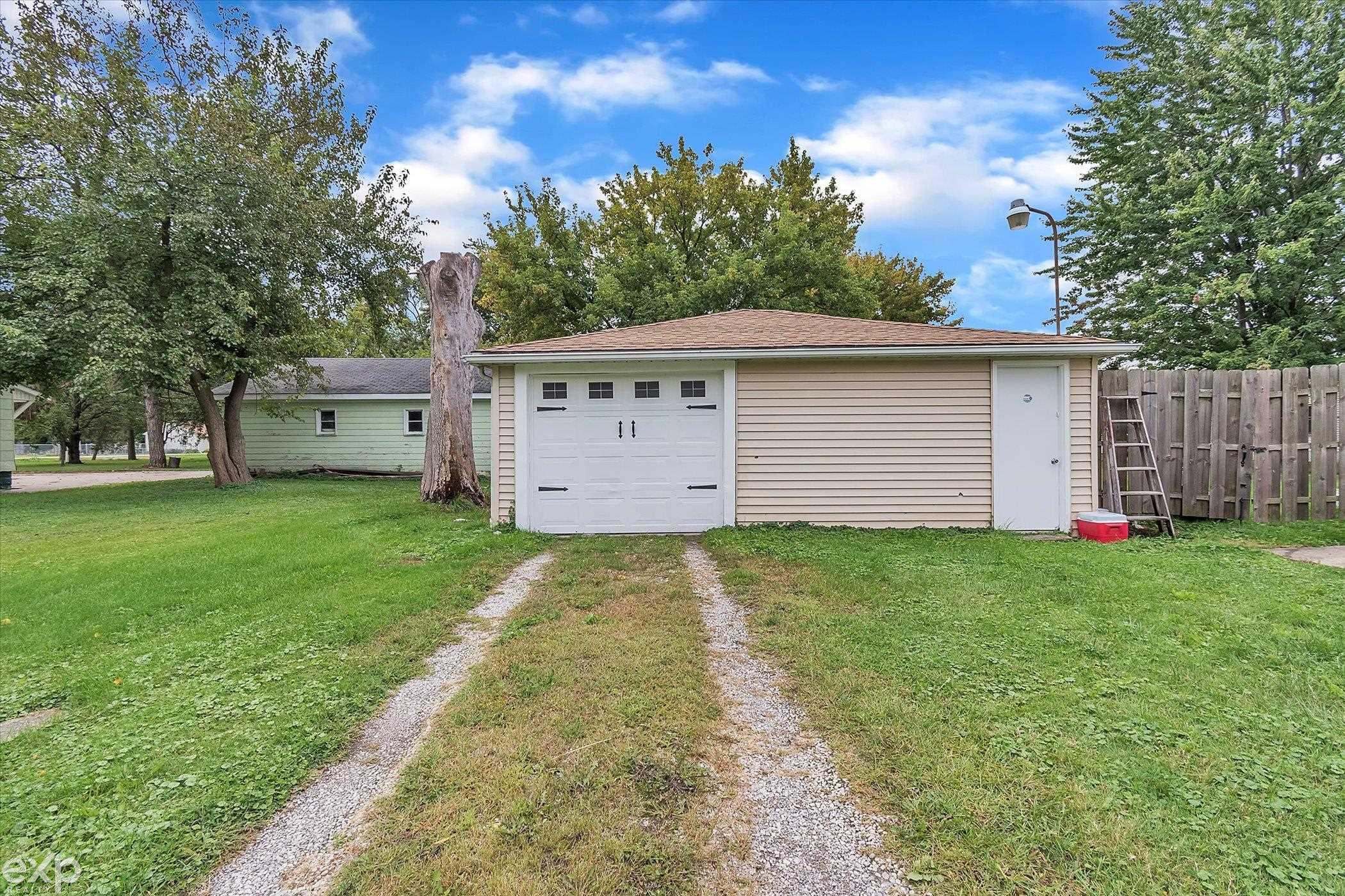 4804 Hess Road Saginaw, MI 48601 - Photo 31 of 31 50092047-30.JPG