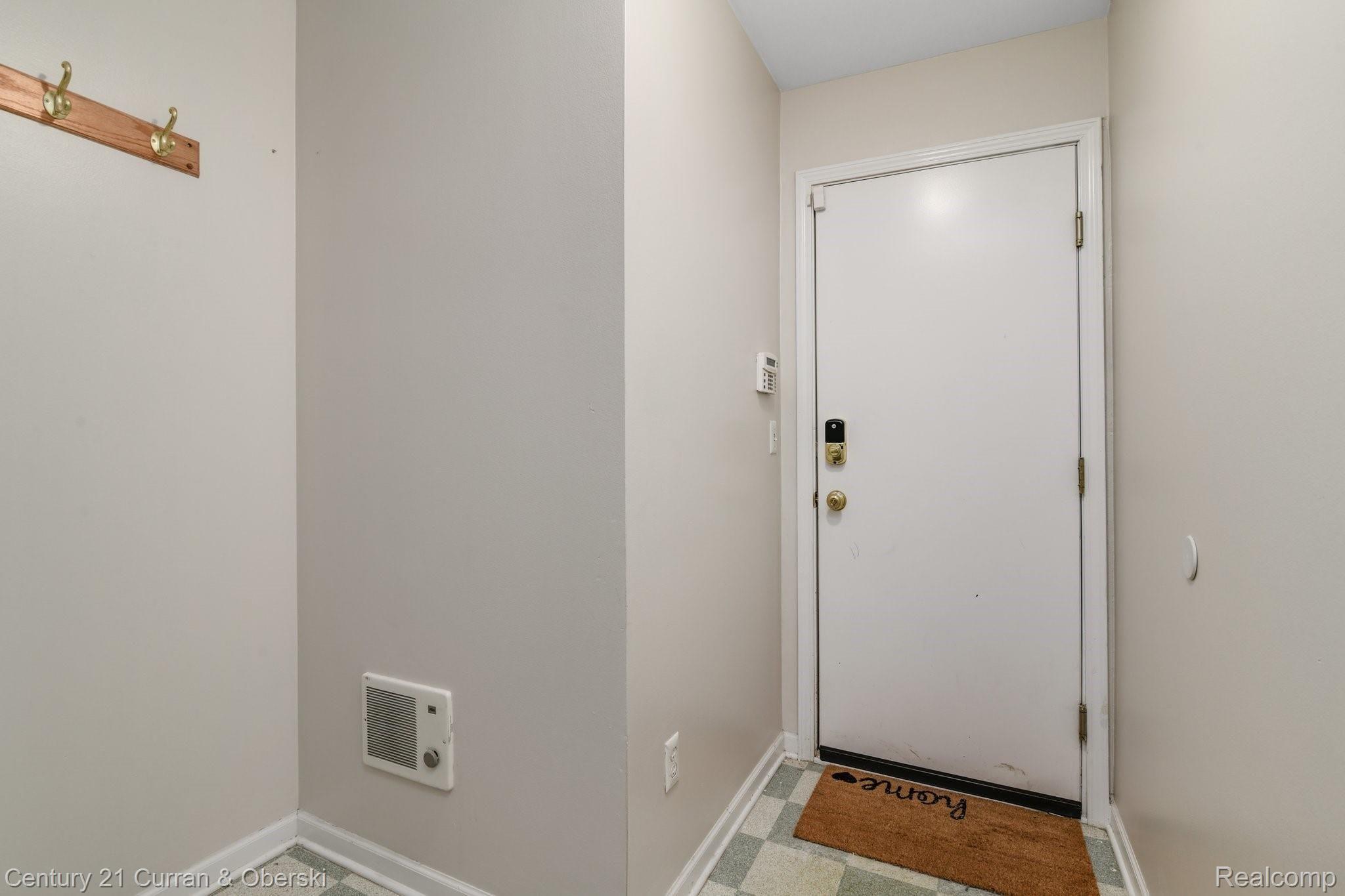 4211 Schaefer Road Dearborn, MI 48126 - Photo 25 of 28 24-web-or-mls-4211 Schaefer Road - Dearborn0020.jpg