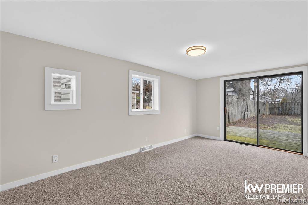 5658 Crescent Road Waterford, MI 48327 - Photo 20 of 40 Gallery Image 20