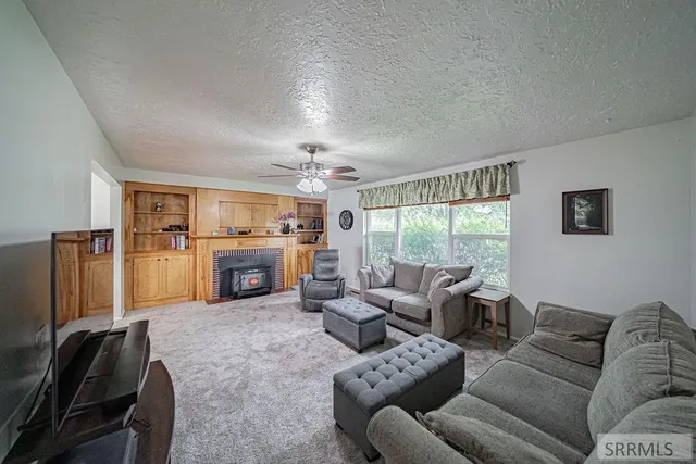 $399,500 | 165 Carol Avenue, Idaho Falls, ID 83401