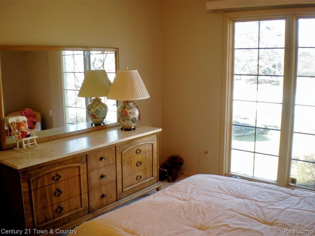 409 Drexelgate Parkway Rochester, MI 48307 - Photo 16 of 24 G.jpg