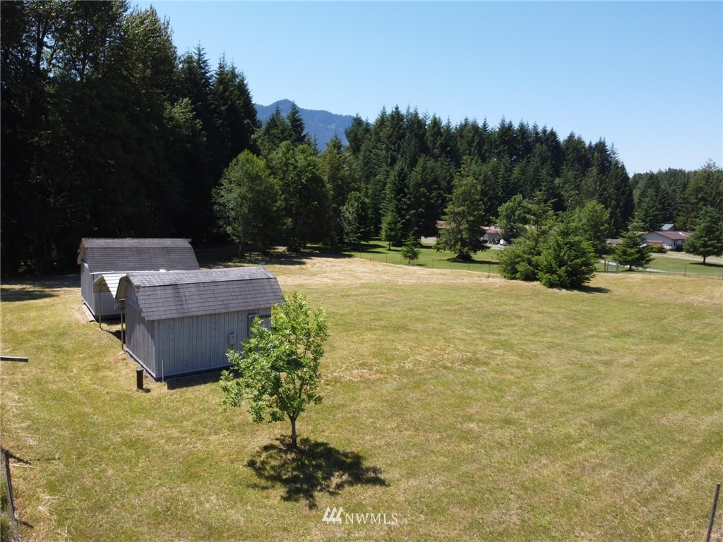 657 Falls Road, Unit 20 Randle, WA 98377 - Photo 8 of 13 Gallery Image 8