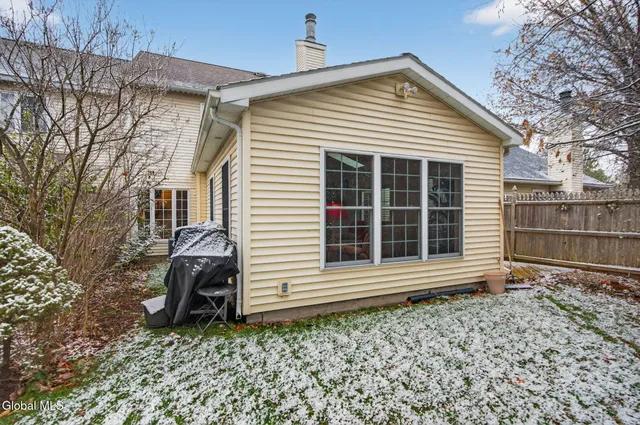 $412,000 | 14 Carrie Court, Niskayuna, NY 12309