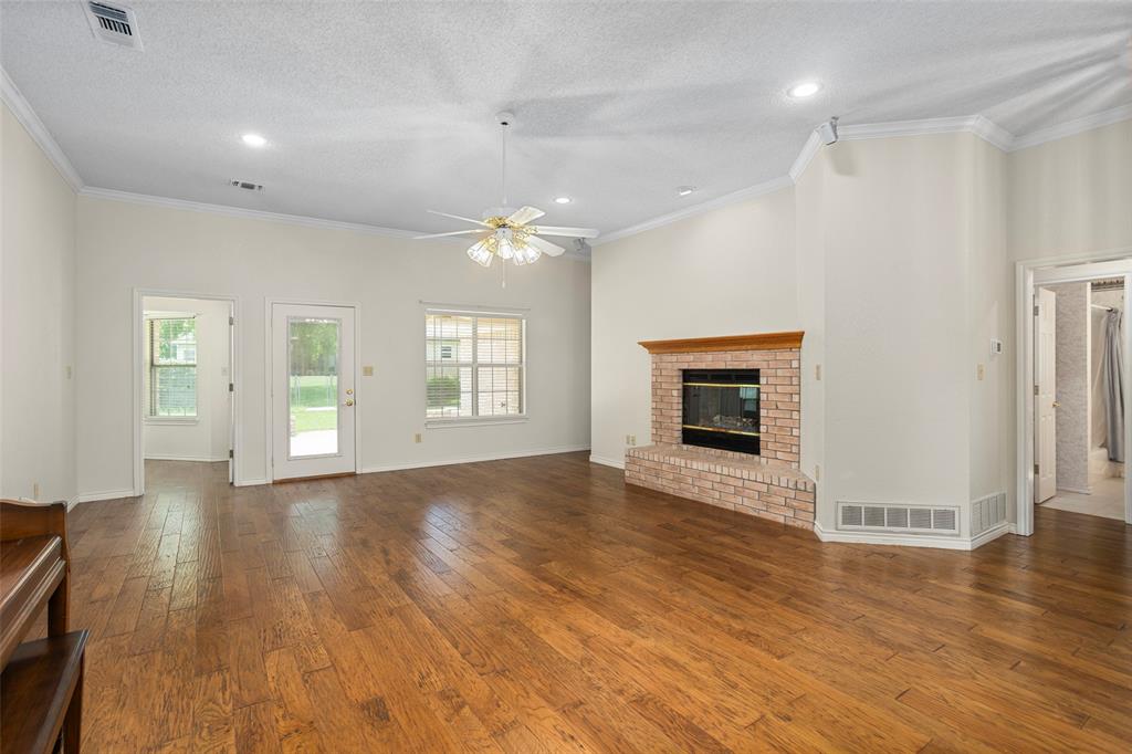 5522 Wedgefield Road Granbury, TX 76049 - Photo 5 of 22