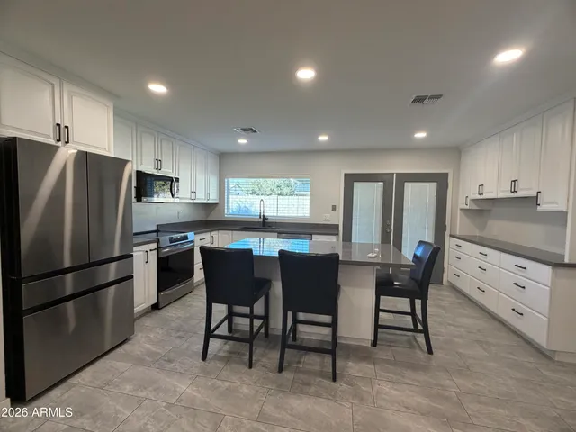 $2,150 | 4140 West Paradise Drive, Phoenix, AZ 85029