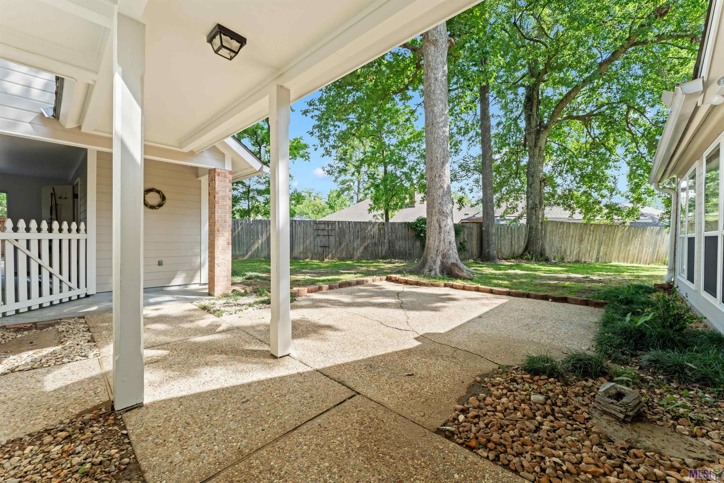 2941 Lockefield Drive Baton Rouge, LA 70816 - Photo 3 of 7