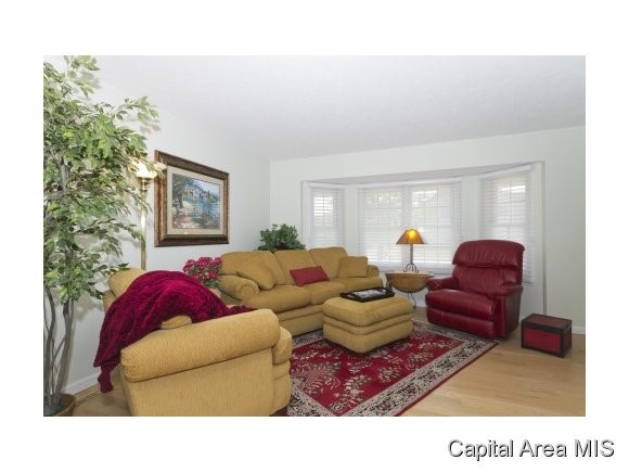 2517 Woodfield Road Springfield, IL 62711 - Photo 11 of 24