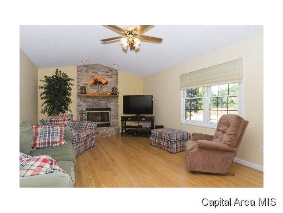 2517 Woodfield Road Springfield, IL 62711 - Photo 8 of 24