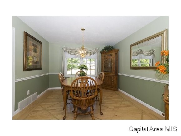 2517 Woodfield Road Springfield, IL 62711 - Photo 9 of 24