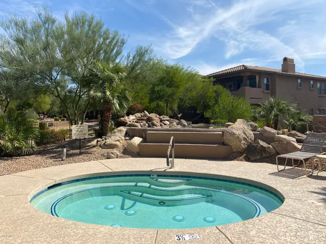 $3,950 | 11500 East Cochise Drive, Unit 1010, Scottsdale, AZ 85259
