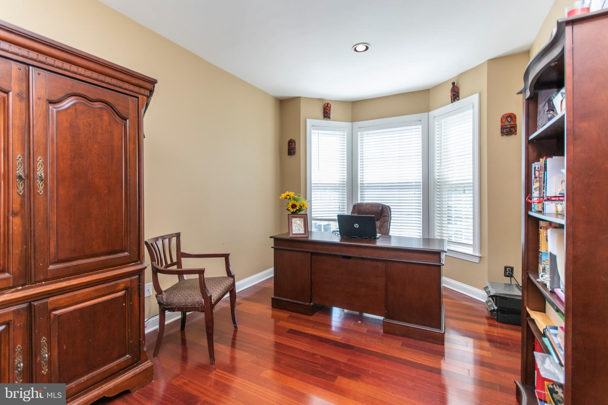 100 Meadow Run Road Bordentown, NJ 08505 - Photo 4 of 42