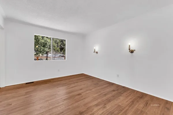 $415,000 | 25459 Palomar Road, Idyllwild, CA 92549