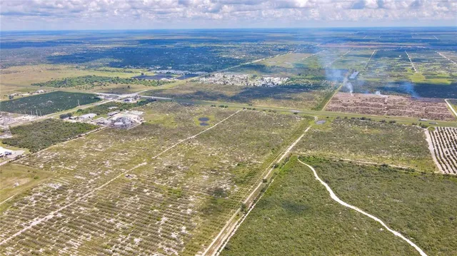 a view of a tennis court