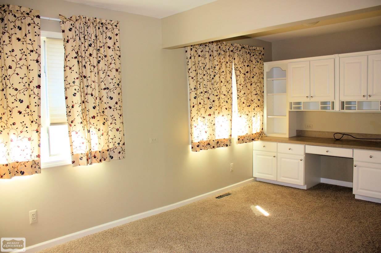 240 North Rawles Street Romeo, MI 48065 - Photo 8 of 20 31287338-7.JPG