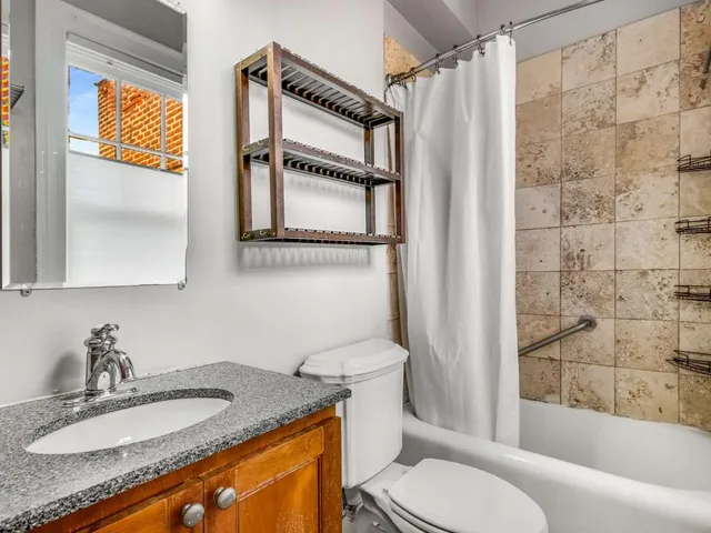 $1,900 | 198 Ponce De Leon Avenue Northeast, Unit D7, Atlanta, GA 30308