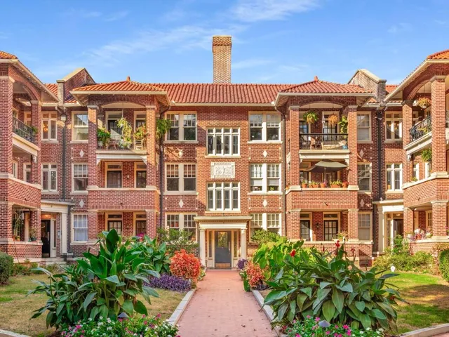 $1,900 | 198 Ponce De Leon Avenue Northeast, Unit D7, Atlanta, GA 30308