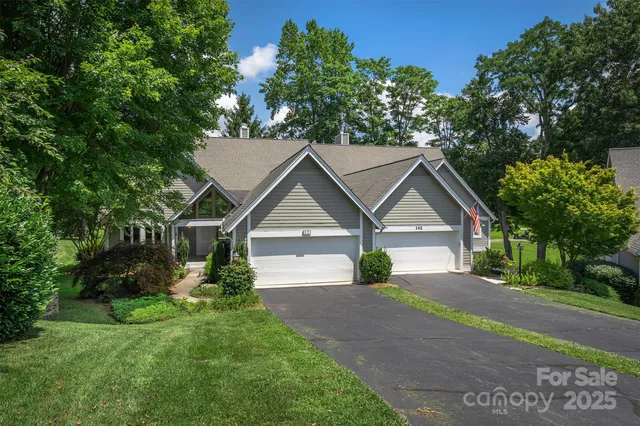 $490,000 | 144 Overlook Drive, Flat Rock, NC 28731