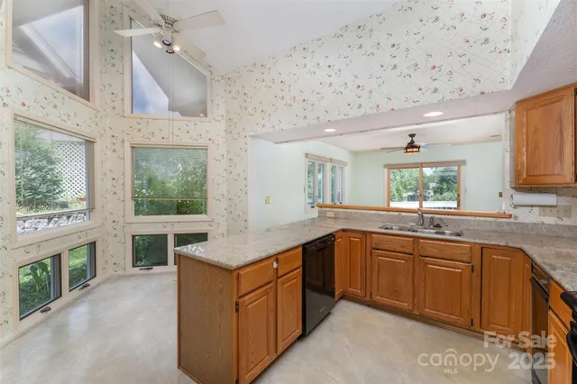 $490,000 | 144 Overlook Drive, Flat Rock, NC 28731