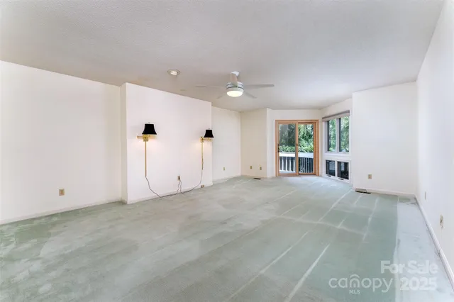 $490,000 | 144 Overlook Drive, Flat Rock, NC 28731