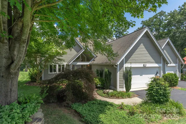 $490,000 | 144 Overlook Drive, Flat Rock, NC 28731