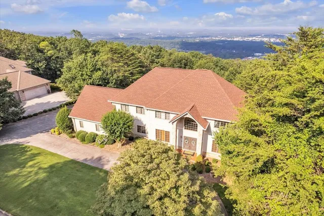 $794,900 | 815 Battlefield Park Drive, Dalton, GA 30720