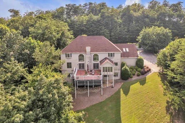 $794,900 | 815 Battlefield Park Drive, Dalton, GA 30720