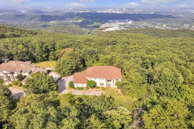 $794,900 | 815 Battlefield Park Drive, Dalton, GA 30720