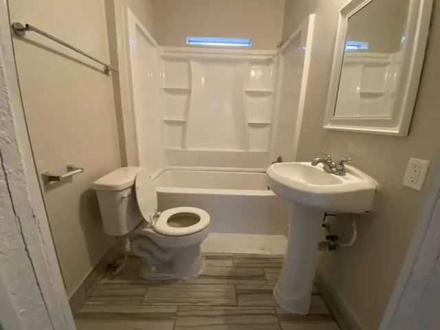 $1,549 | 8213 East Erath Street, Houston, TX 77012