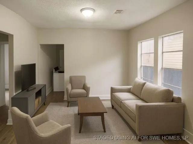 $1,549 | 8213 East Erath Street, Houston, TX 77012