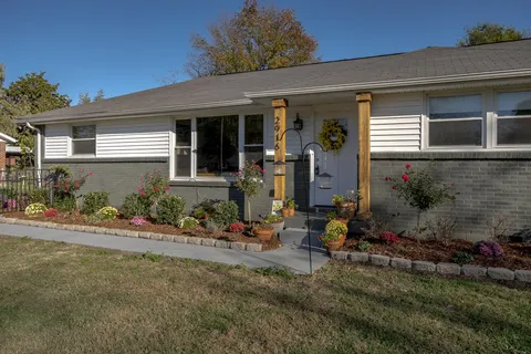 $499,900 | 2916 Rich Acres Drive, Nashville, TN 37207
