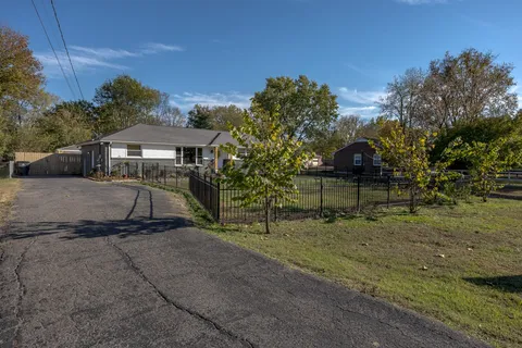 $499,900 | 2916 Rich Acres Drive, Nashville, TN 37207