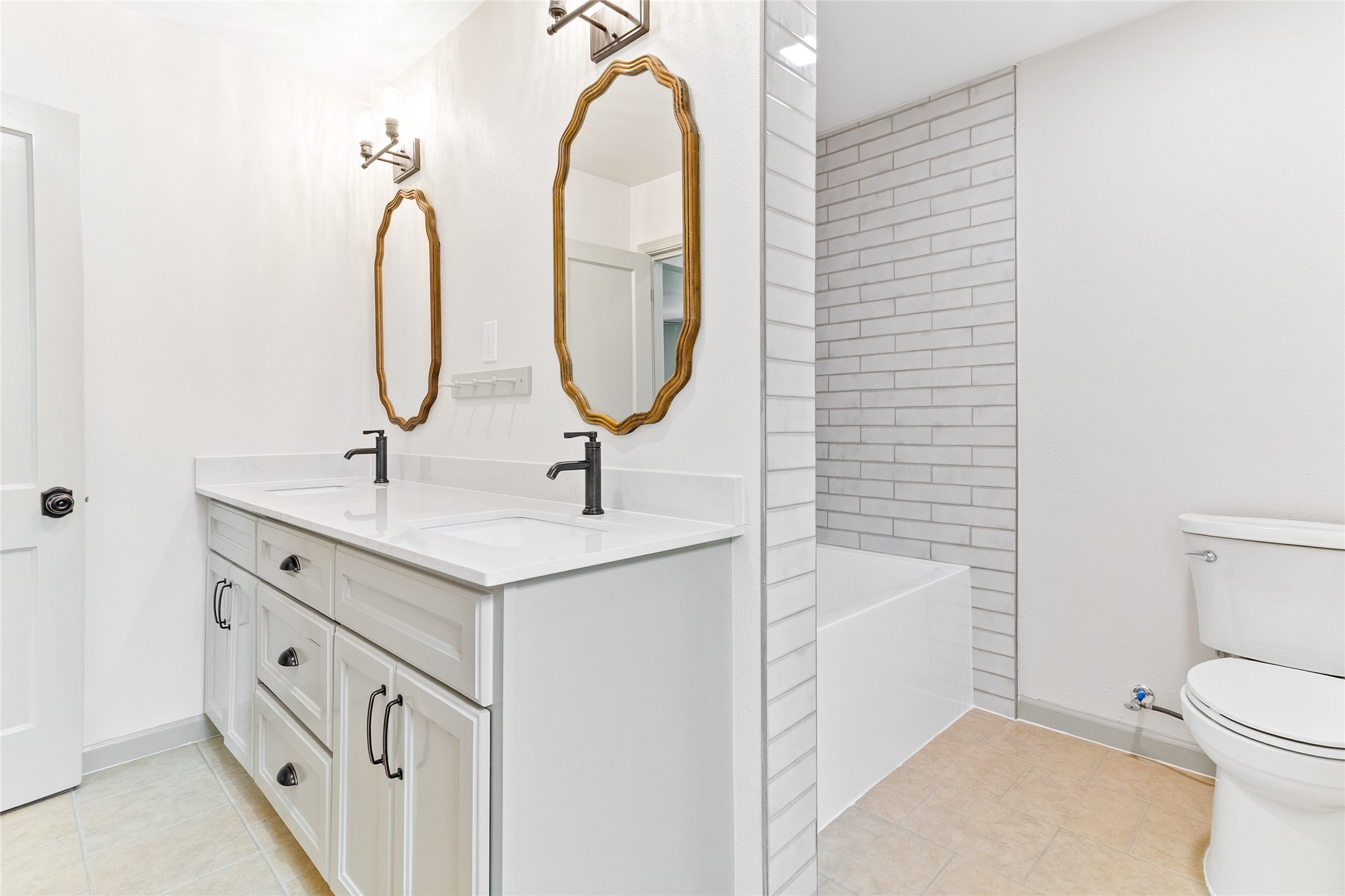 1108 Nottingham Drive Angleton, TX 77515 - Photo 11 of 23 a bathroom with a sink and a mirror