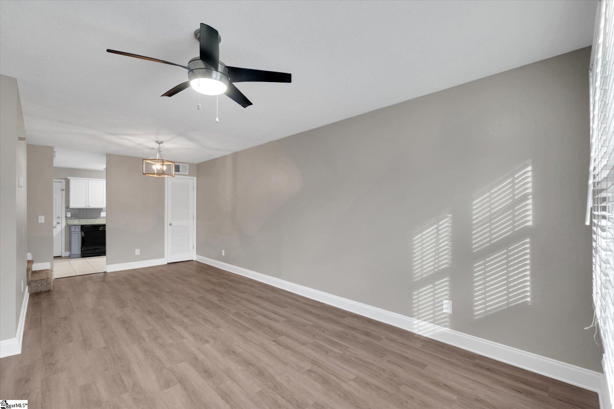 123 Trailside Lane Greenville, SC 29607 - Photo 2 of 29