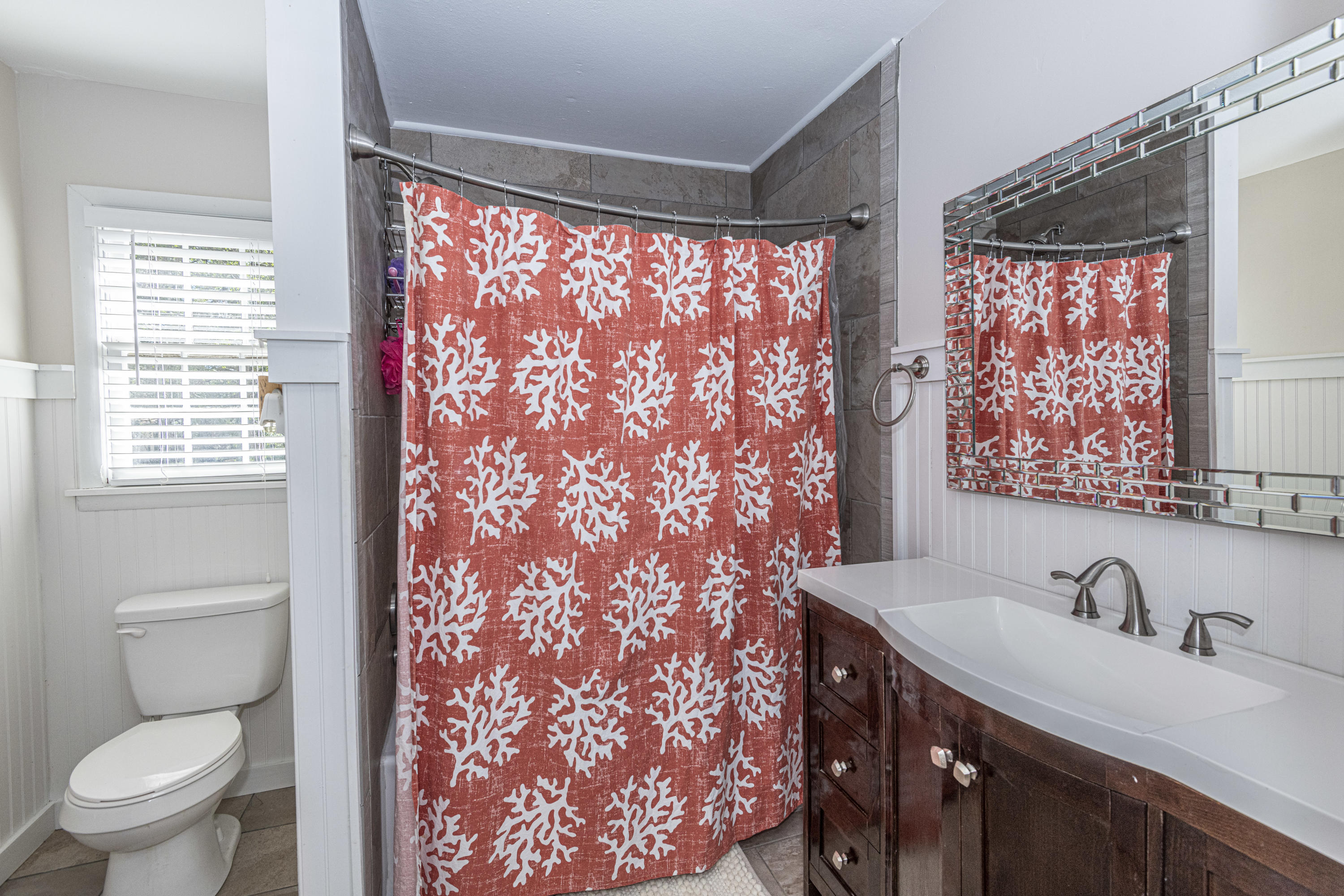 1639 Dogwood Road Charleston, SC 29414 - Photo 14 of 34 Toilet:Shower-yes (3030)