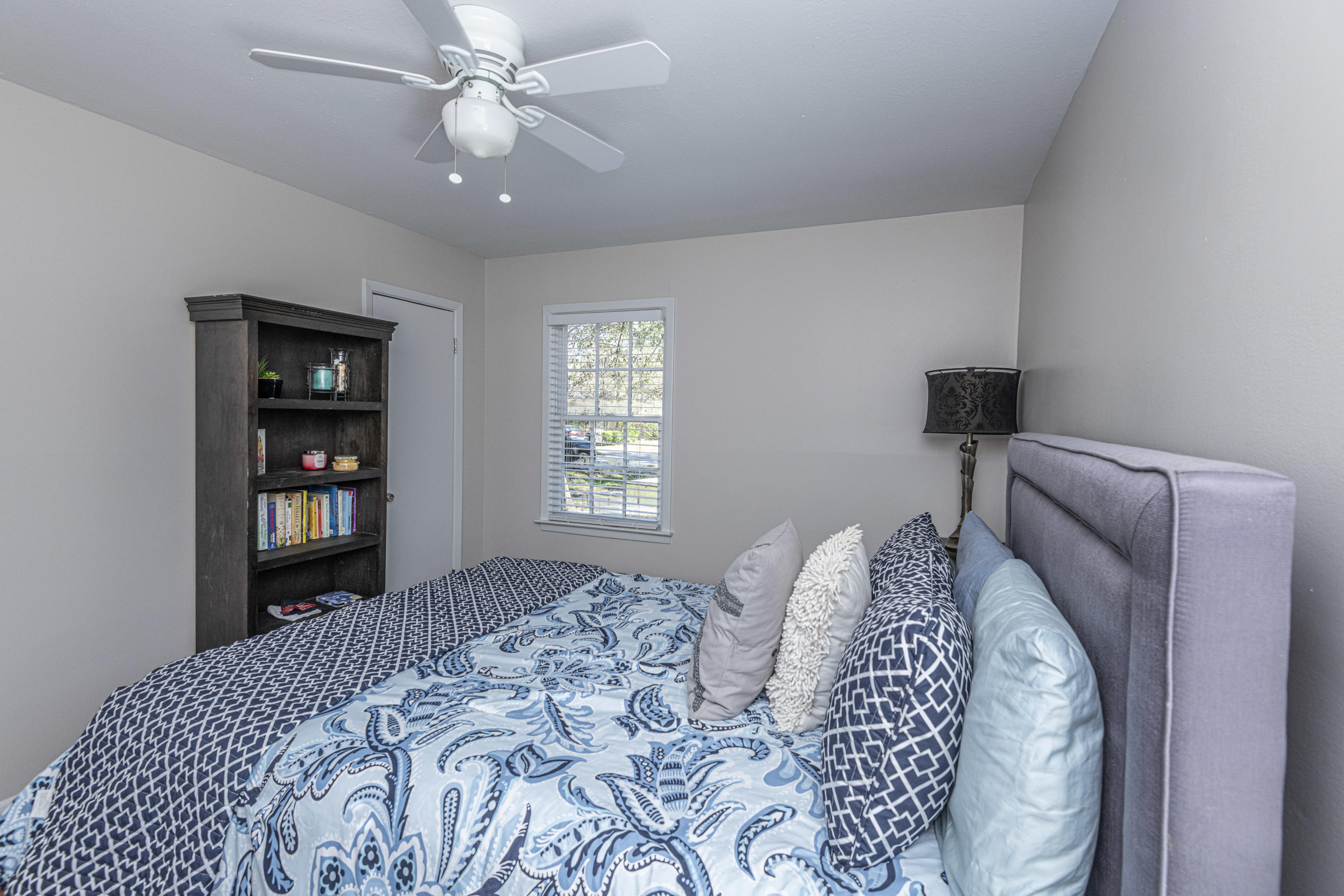 1639 Dogwood Road Charleston, SC 29414 - Photo 17 of 34 Master w closet (3028)