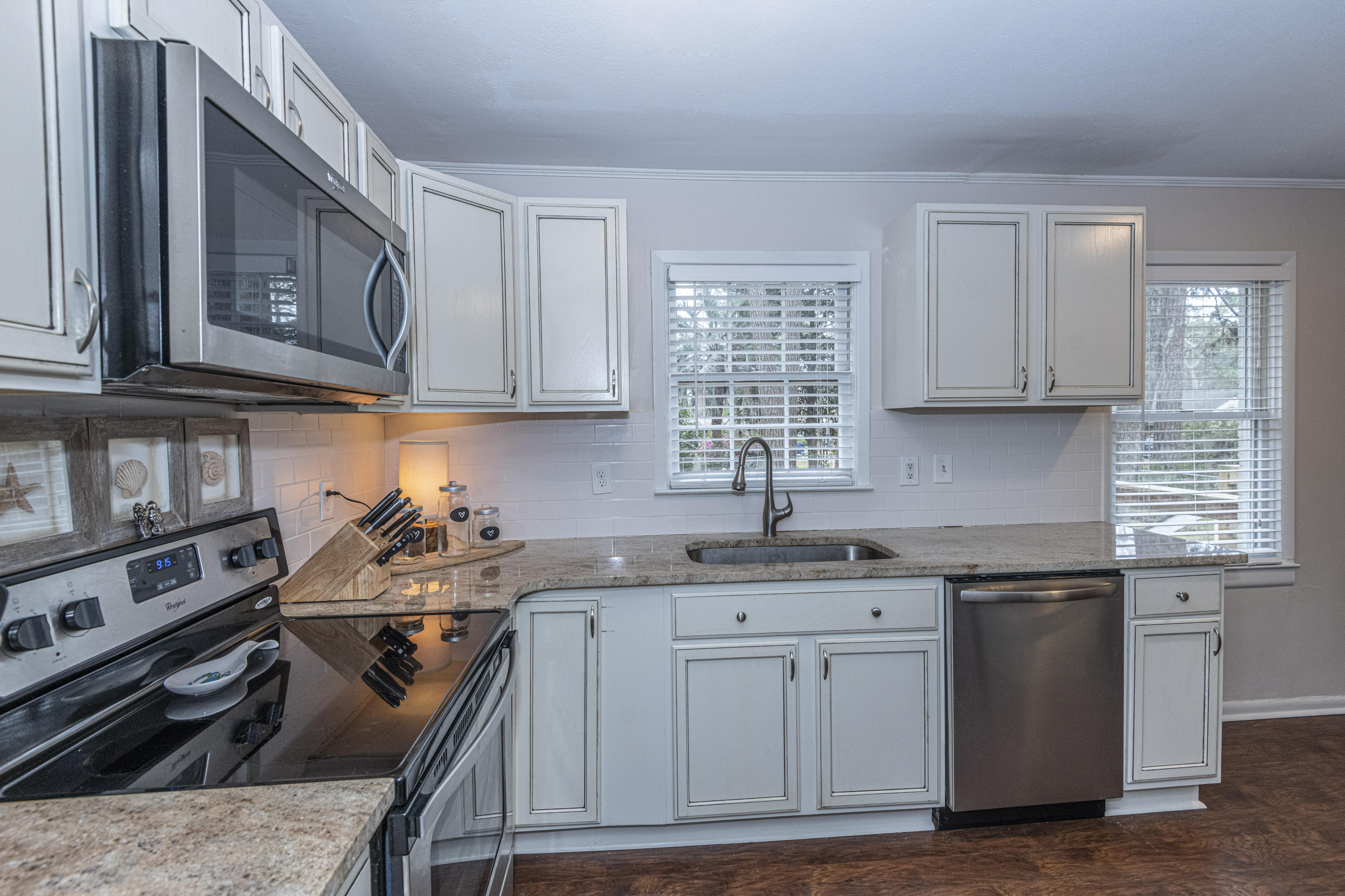 1639 Dogwood Road Charleston, SC 29414 - Photo 24 of 34 24-Kitchen 4